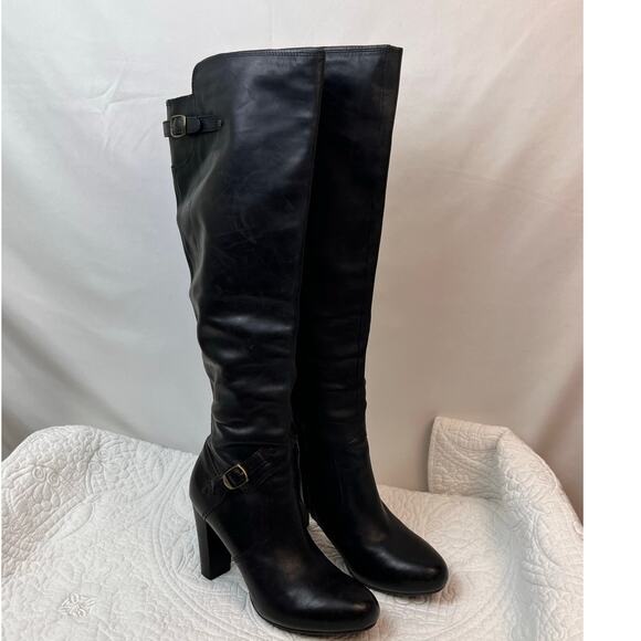 Ugg Women's Size 7.5 Black Leather Side Zip Winter Snow Knee High Heeled Boot - Picture 1 of 10